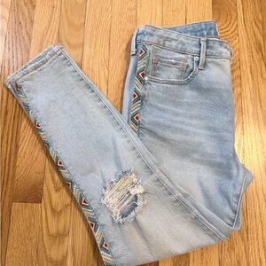 Driftwood gizelle Women's distressed skinny Jeans Embroidered trim panel 26